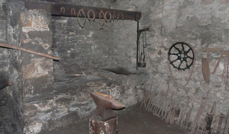  Inside The Forge